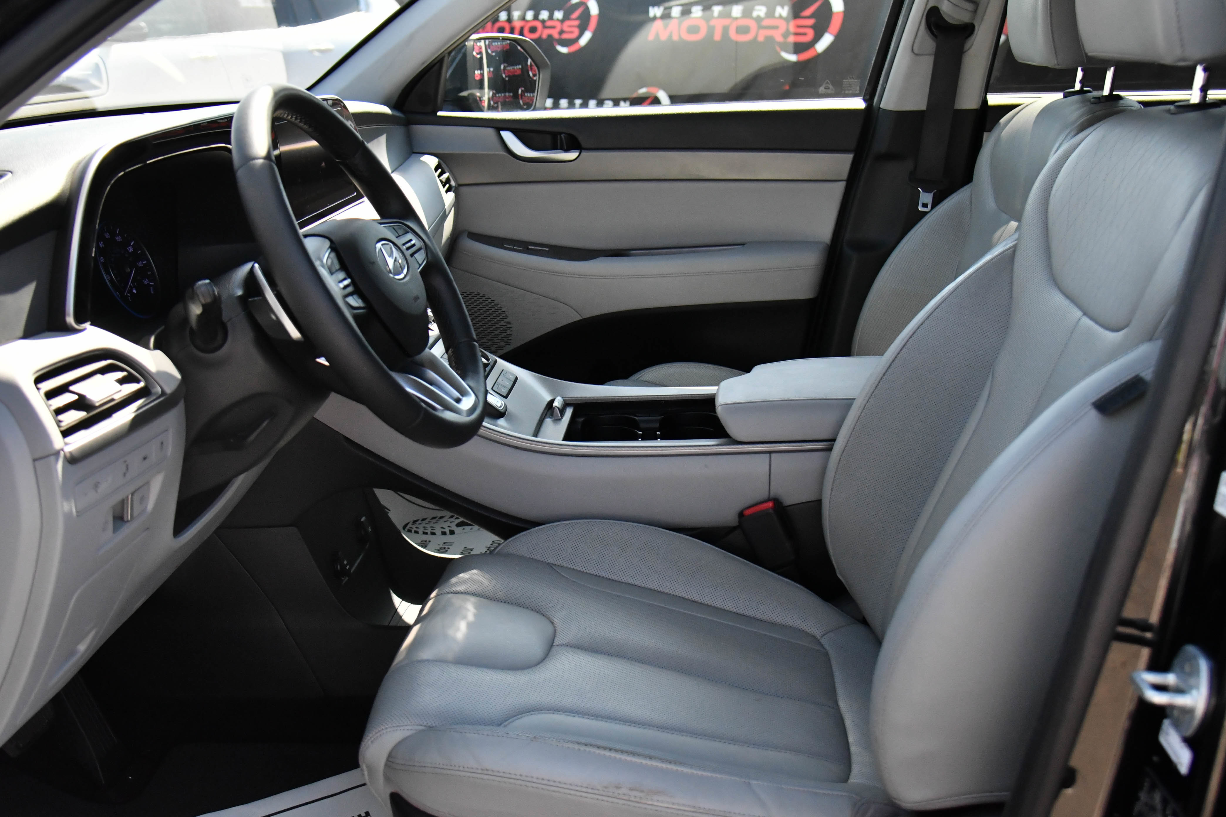 Used 2021 Hyundai Palisade SEL w/ Premium Package image 18