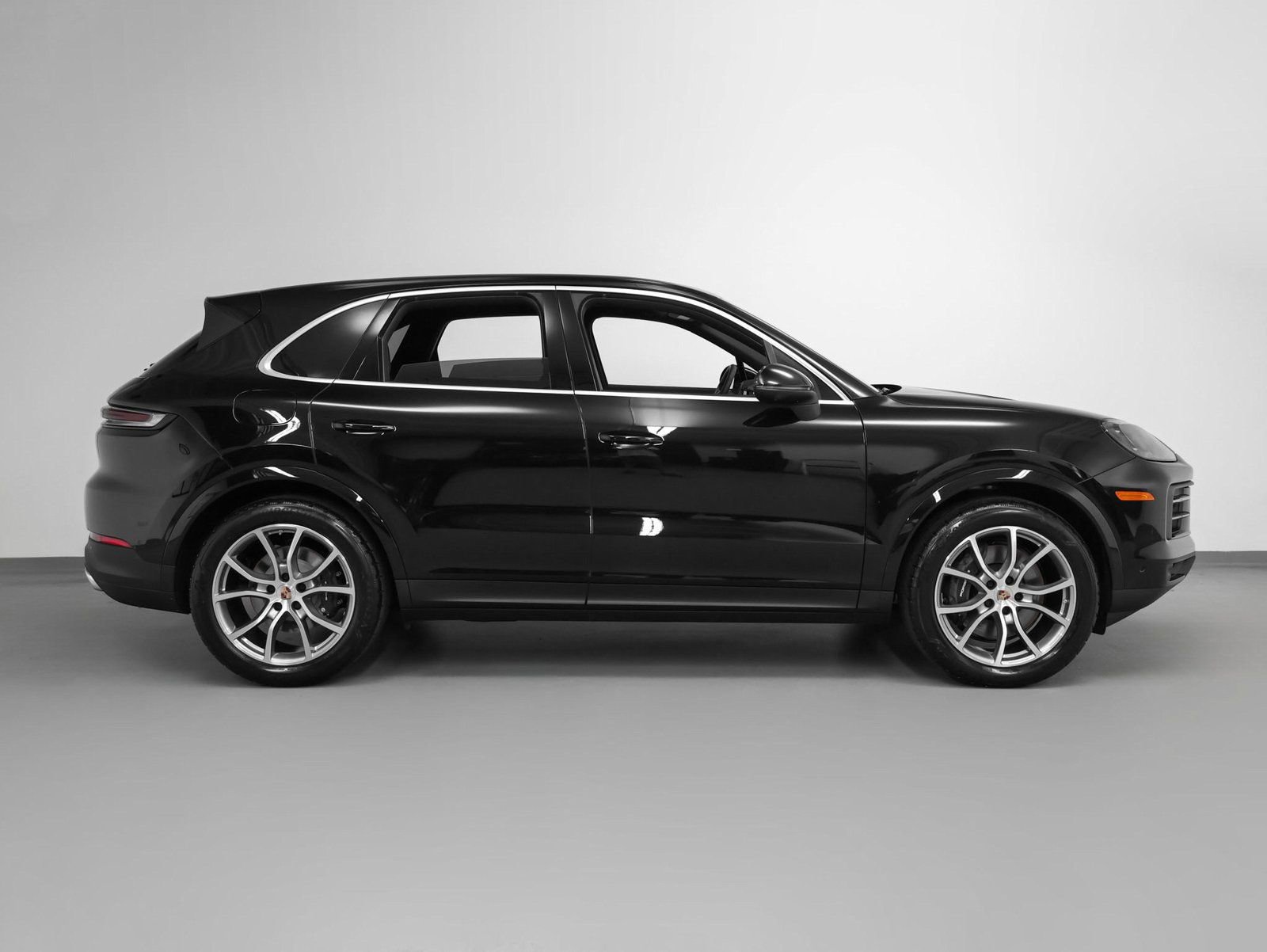 Certified 2025 Porsche Cayenne image 13