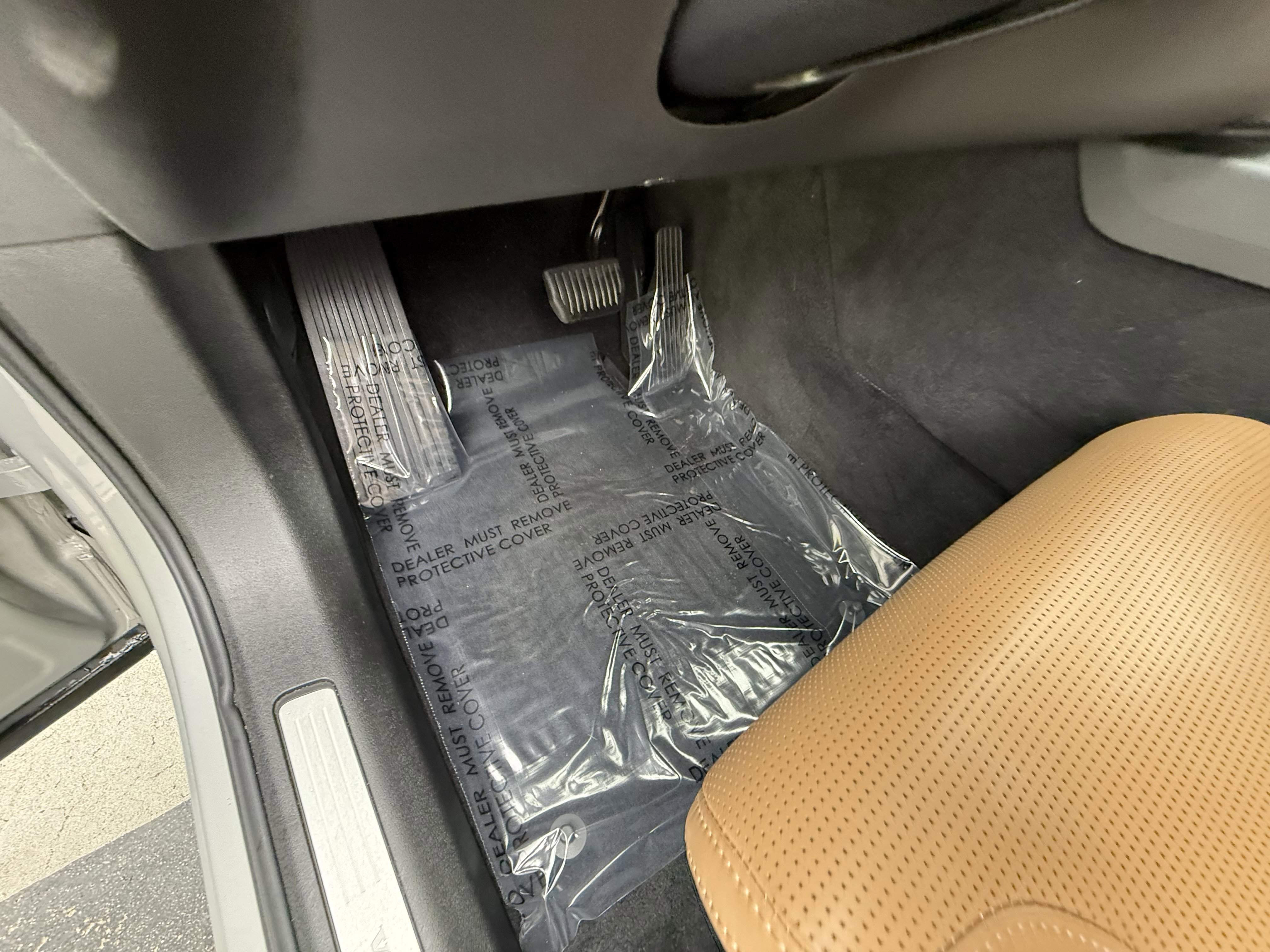 Used 2022 Volvo XC60 B5 Inscription w/ Advanced Package image 17