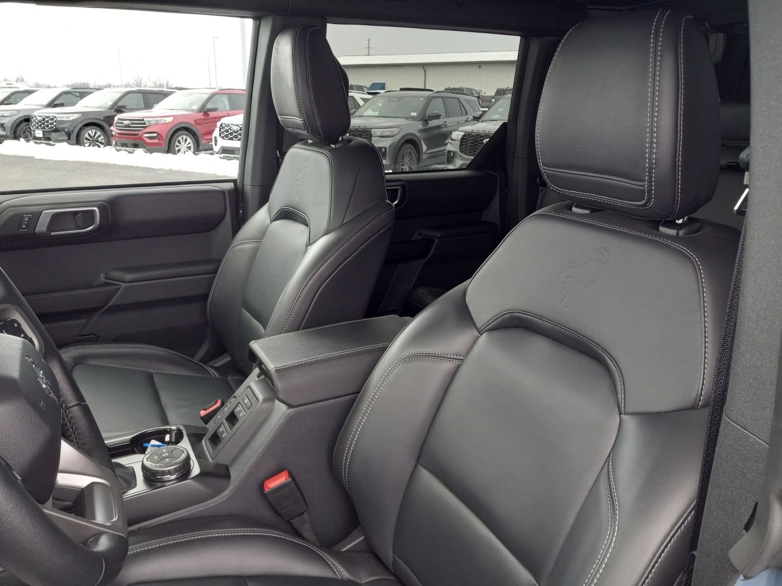 Used 2025 Ford Bronco Outer Banks image 12