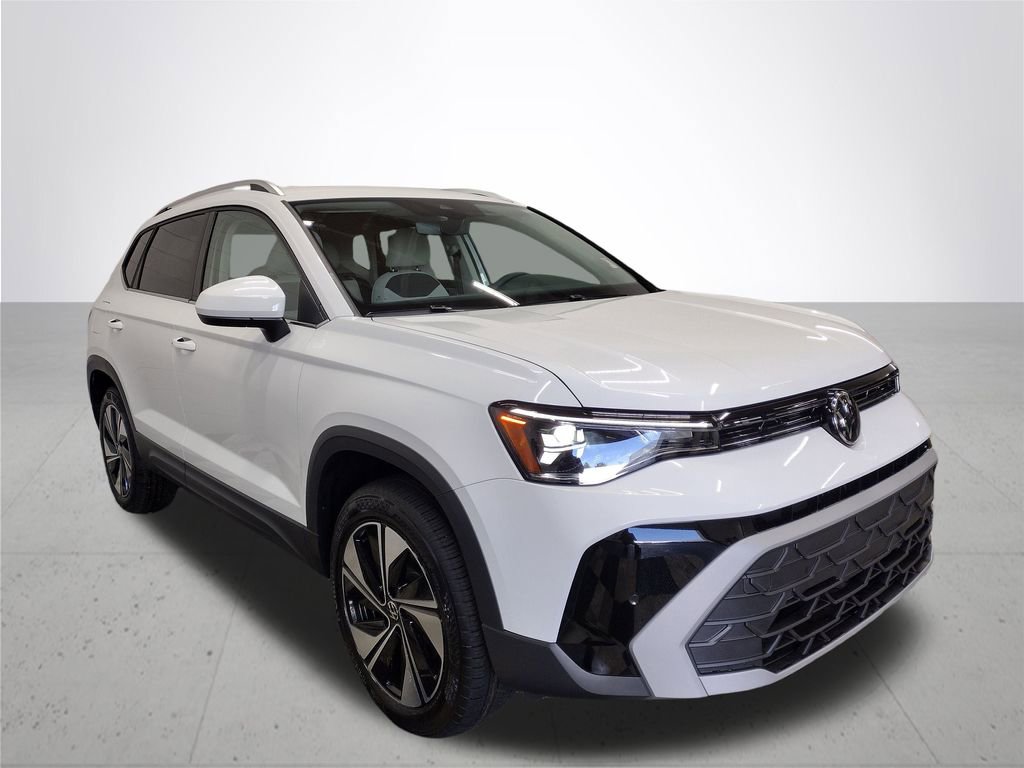 New 2025 Volkswagen Taos SE image 4