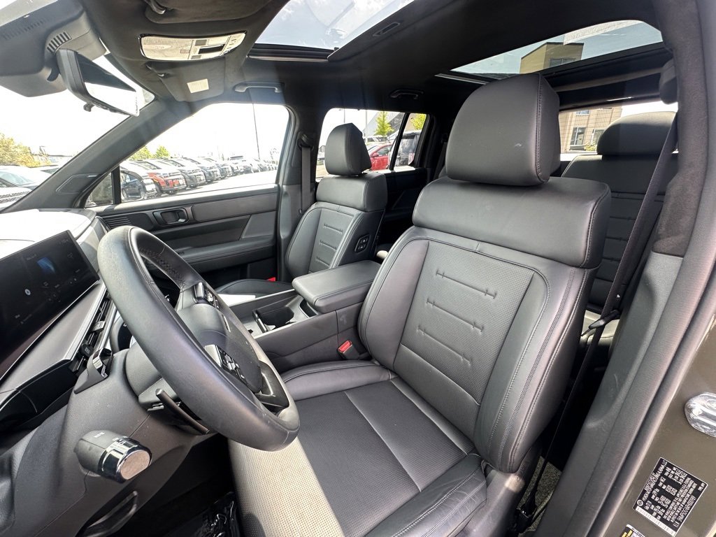 Used 2024 Hyundai Santa Fe Calligraphy image 11