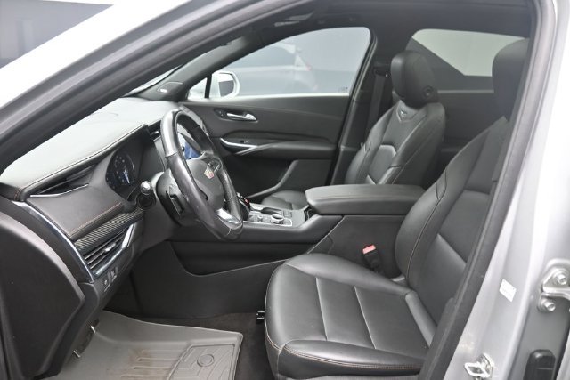 Used 2020 Cadillac XT4 Sport w/ Driver Awareness Package AWD/4WD image 18