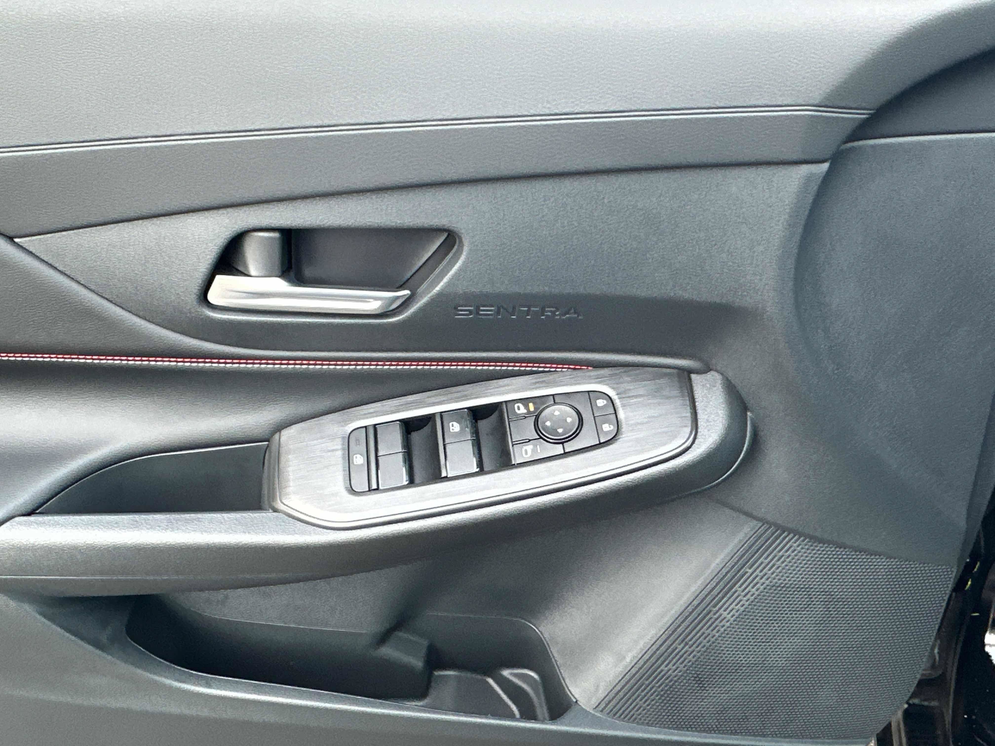 New 2026 Nissan Sentra SR w/ Floor Mat Package FWD image 18