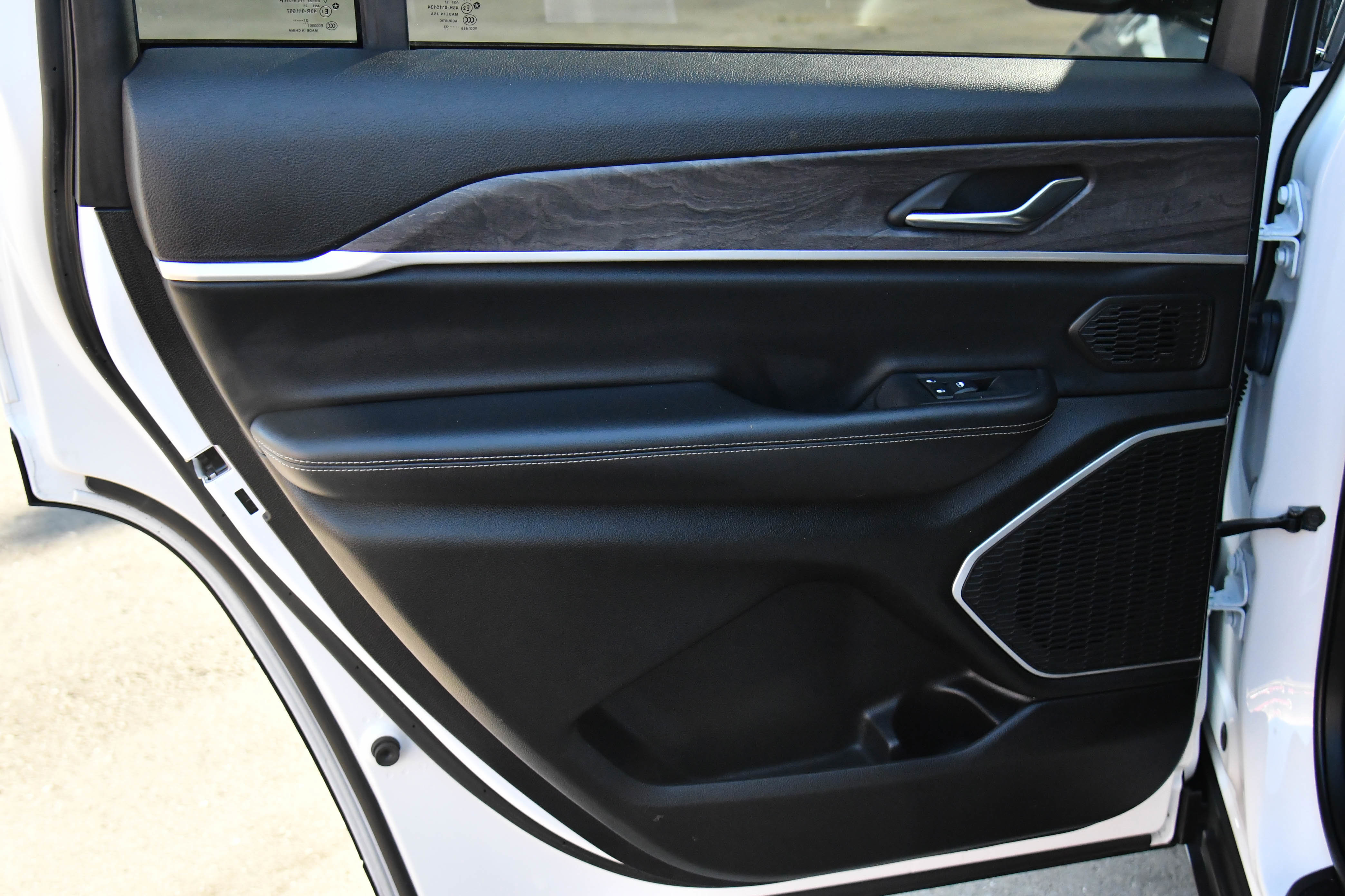 Used 2022 Jeep Grand Cherokee L Limited image 40