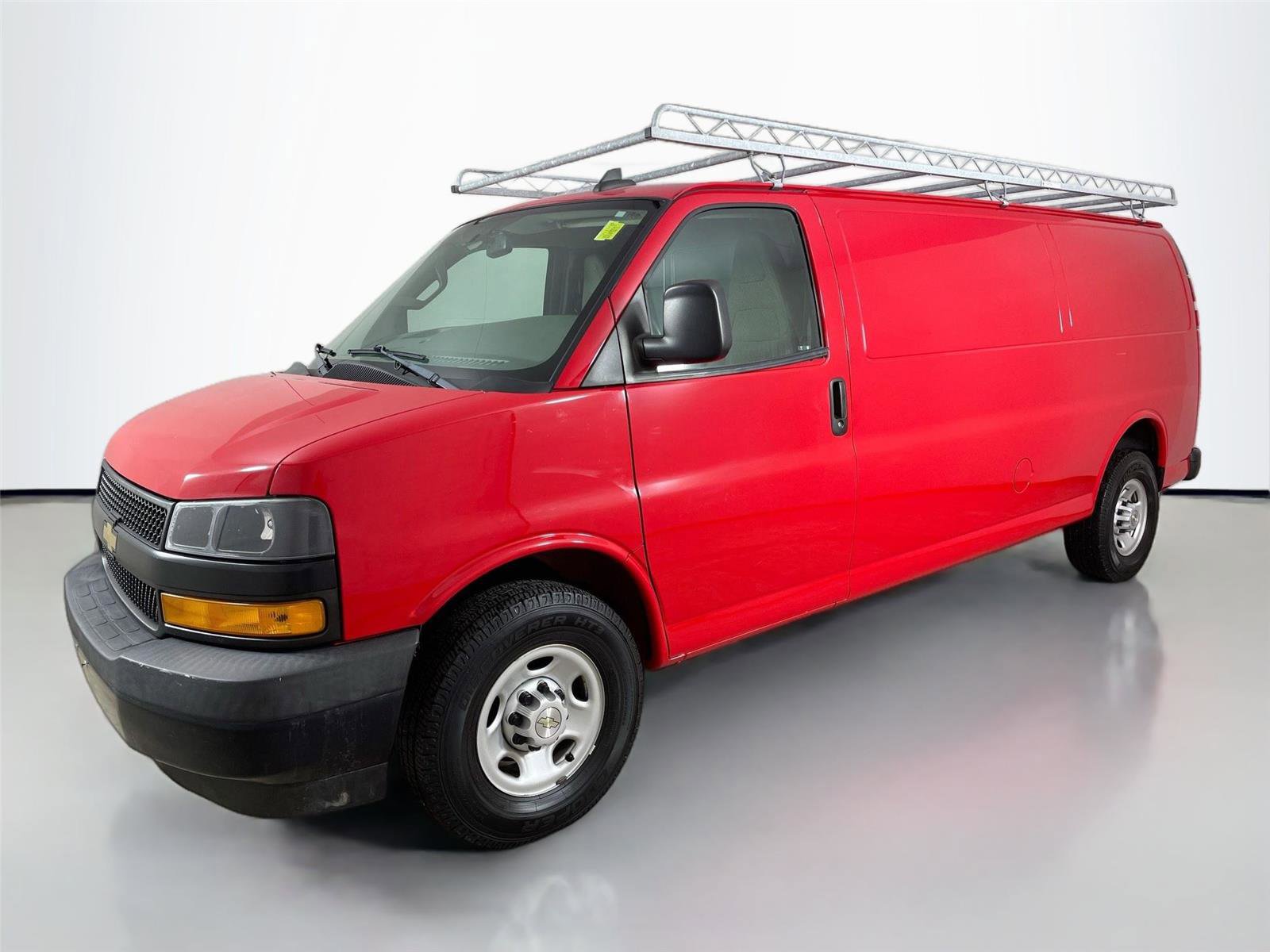 Used 2020 Chevrolet Express 3500 Extended w/ Driver Convenience Package image 4