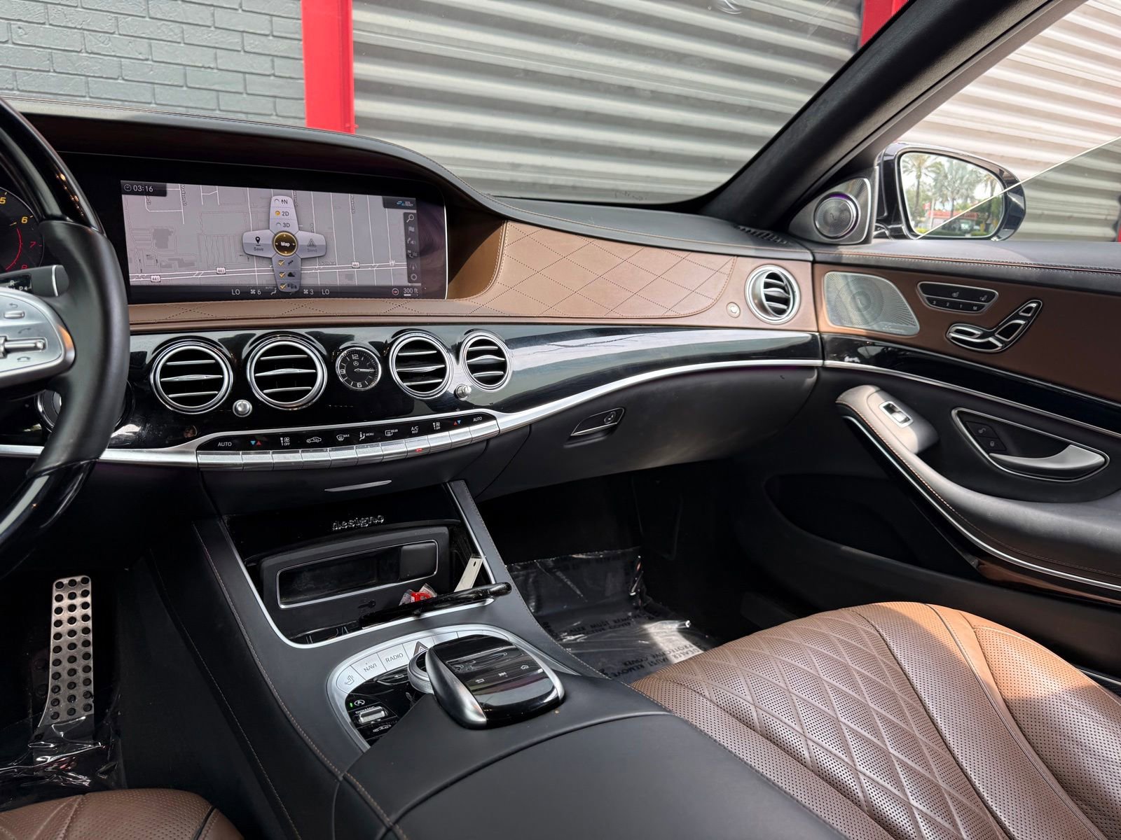 Used 2019 Mercedes-Benz S 560 Sedan image 33