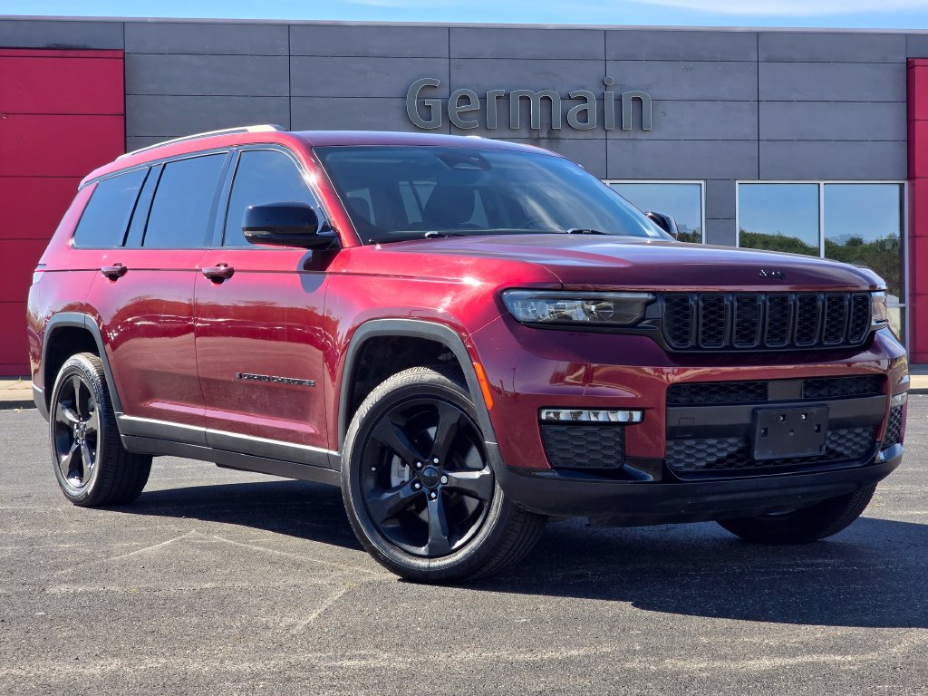 Used 2022 Jeep Grand Cherokee L Limited w/ Black Appearance Package AWD/4WD image 2