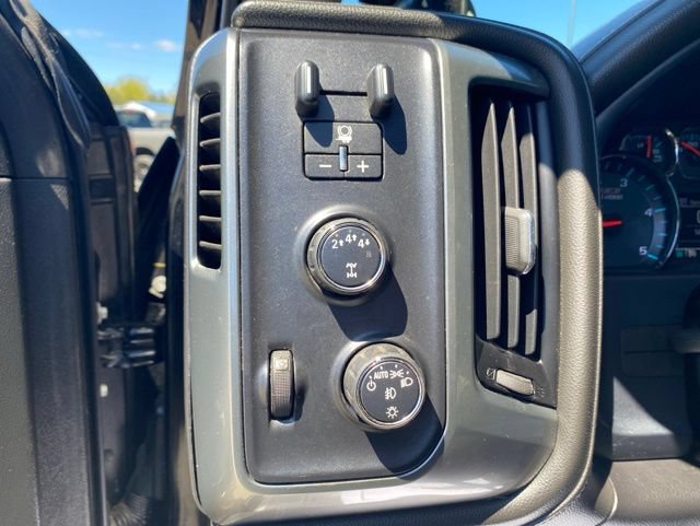 Used 2019 Chevrolet Silverado 2500 LTZ w/ Duramax Plus Package AWD/4WD image 12