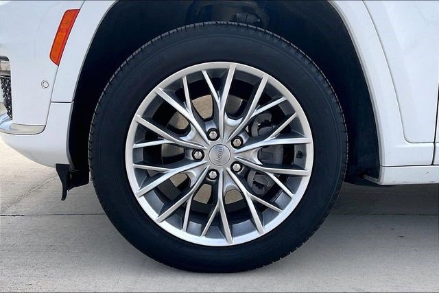 Used 2023 Jeep Grand Cherokee L Summit w/ Advanced Protech Group IV image 9