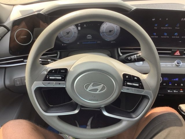 Certified 2024 Hyundai Elantra SEL FWD image 22