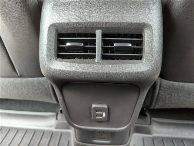 Used 2024 Chevrolet Equinox RS w/ RS Leather Package FWD image 17