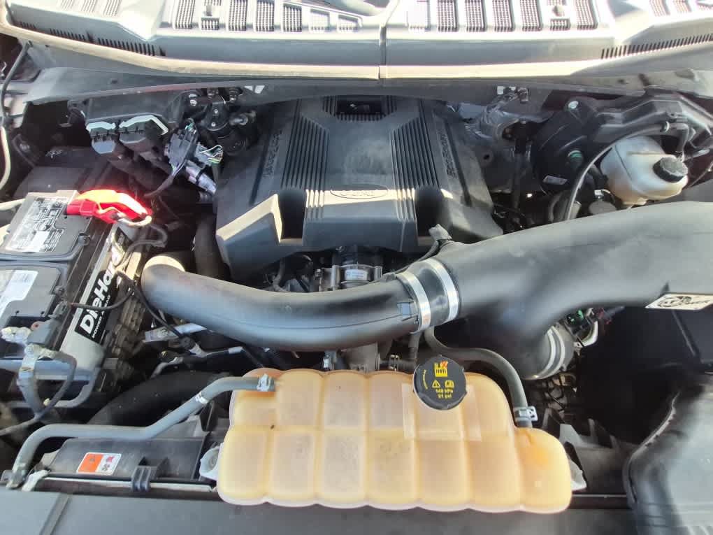 Used 2018 Ford F150 Lariat w/ Equipment Group 502A Luxury AWD/4WD image 21