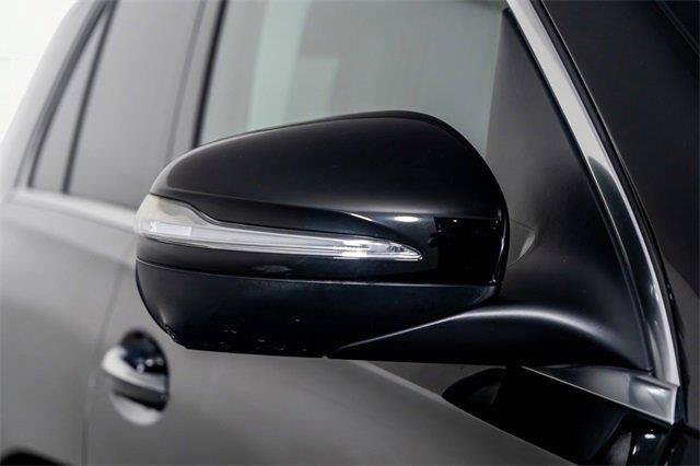 Used 2024 Mercedes-Benz GLE 450 4MATIC w/ Winter Package image 12