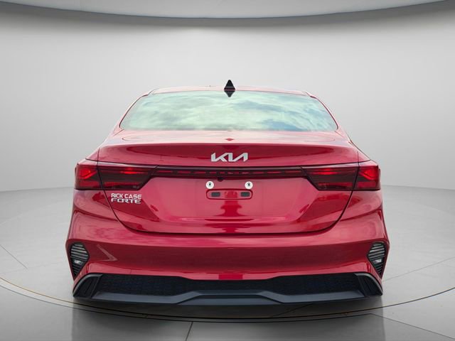 Used 2024 Kia Forte LXS w/ LXS Technology Package FWD image 5