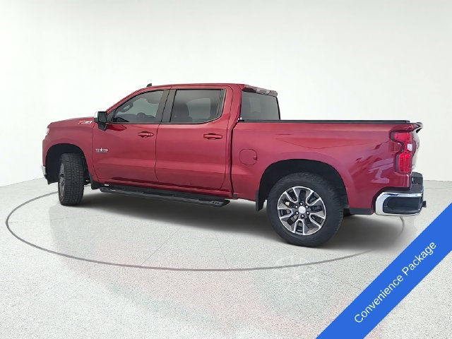 Used 2022 Chevrolet Silverado 1500 LT w/ Z71 Off-Road Package AWD/4WD image 3