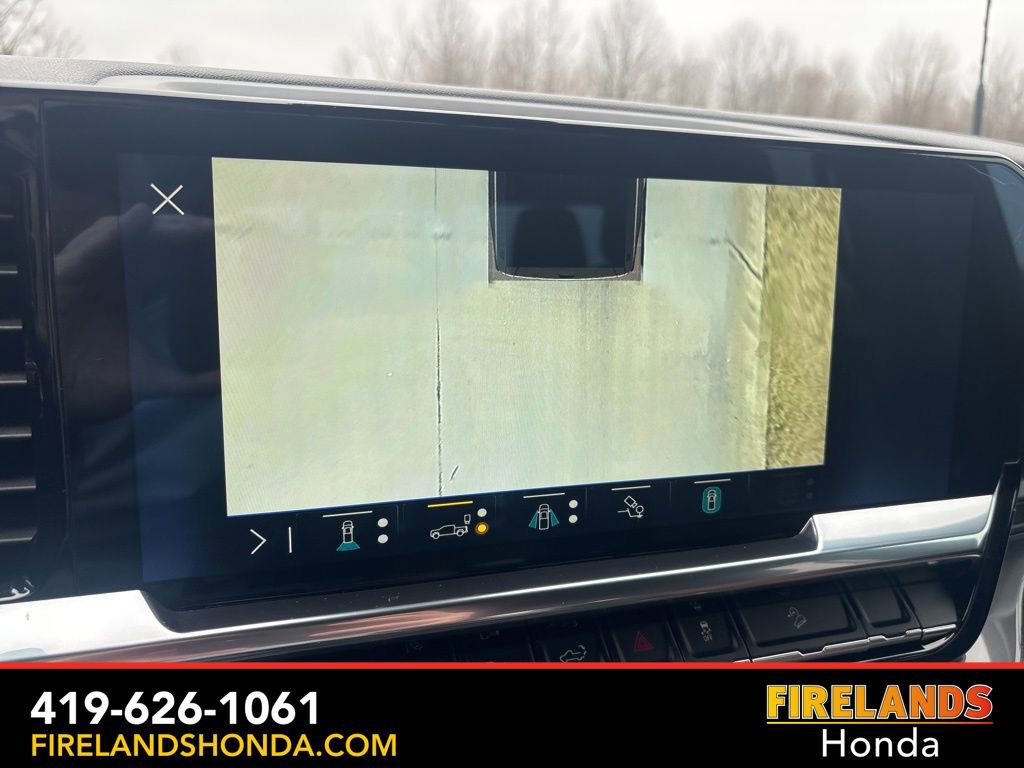 Used 2024 Chevrolet Silverado 3500 High Country w/ Technology Package image 32