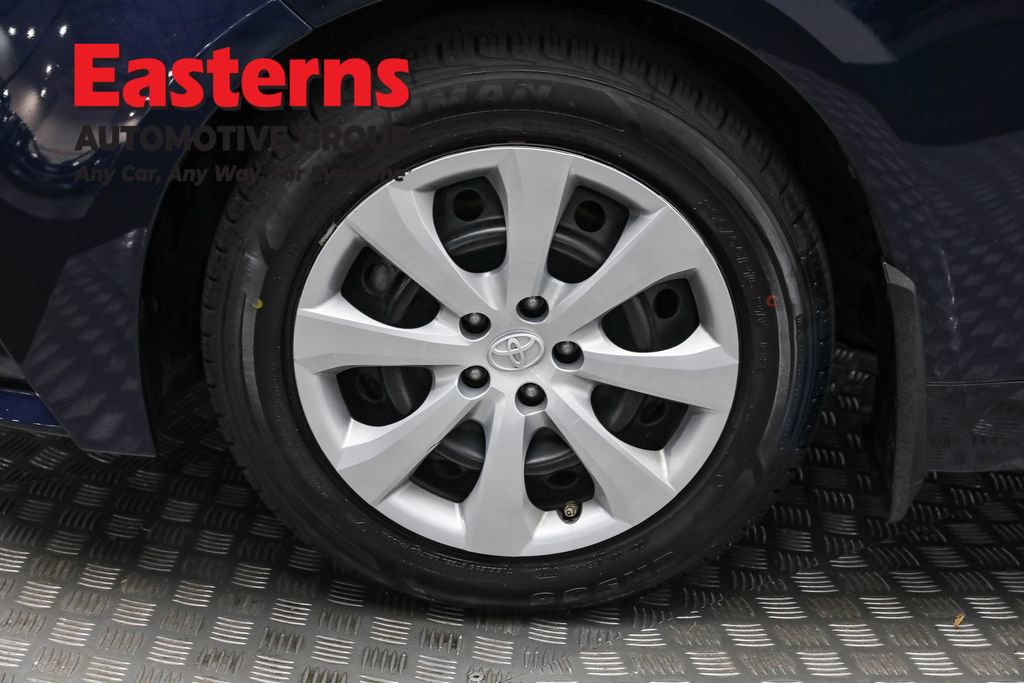 Used 2022 Toyota Corolla LE w/ Carpet Mat Package (TMS) image 31