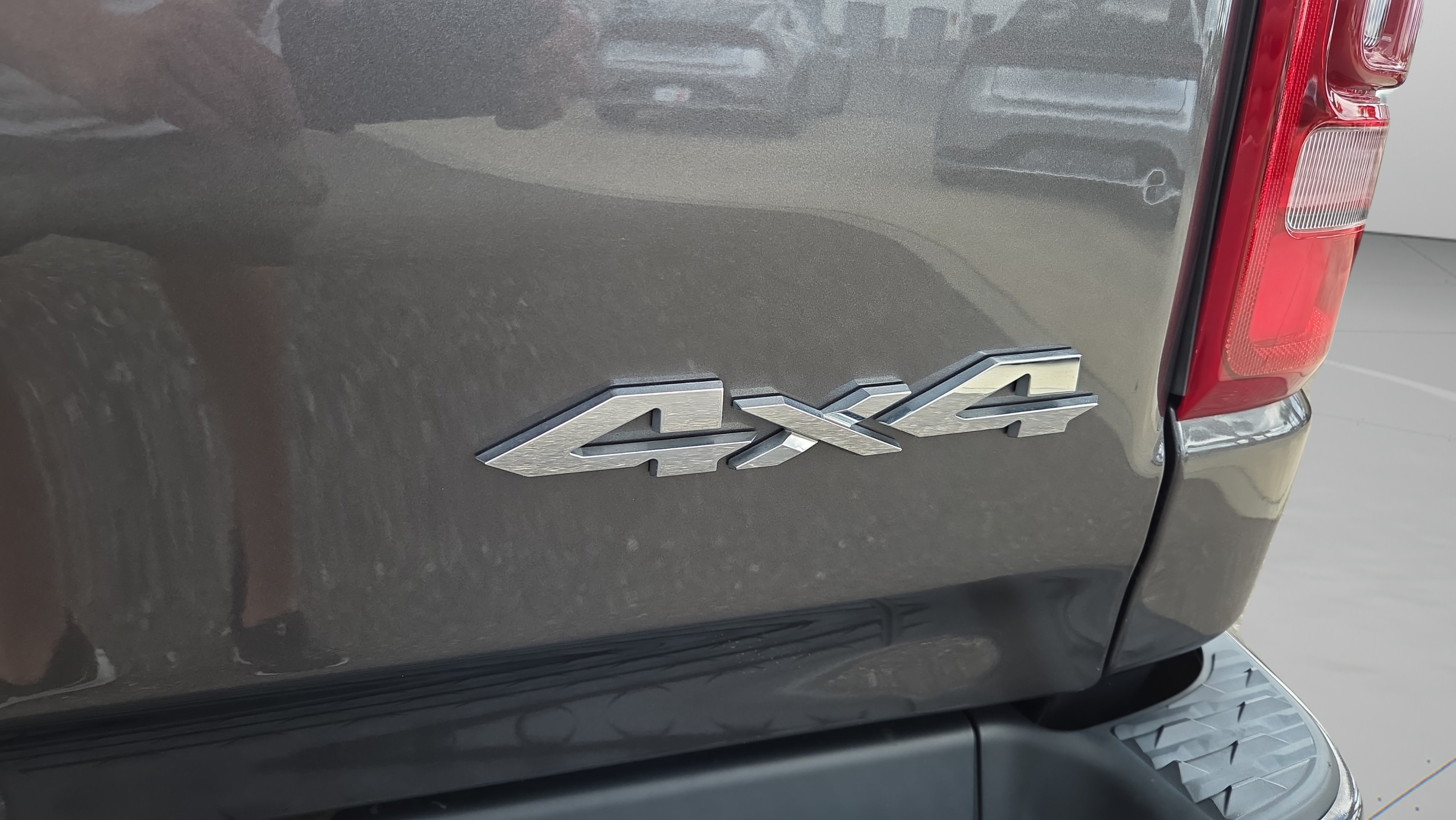 Used 2023 RAM 1500 Laramie AWD/4WD image 33
