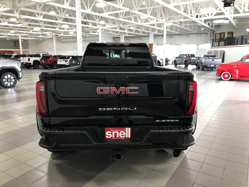 Used 2024 GMC Sierra 3500 Denali w/ Denali Reserve Package AWD/4WD image 4