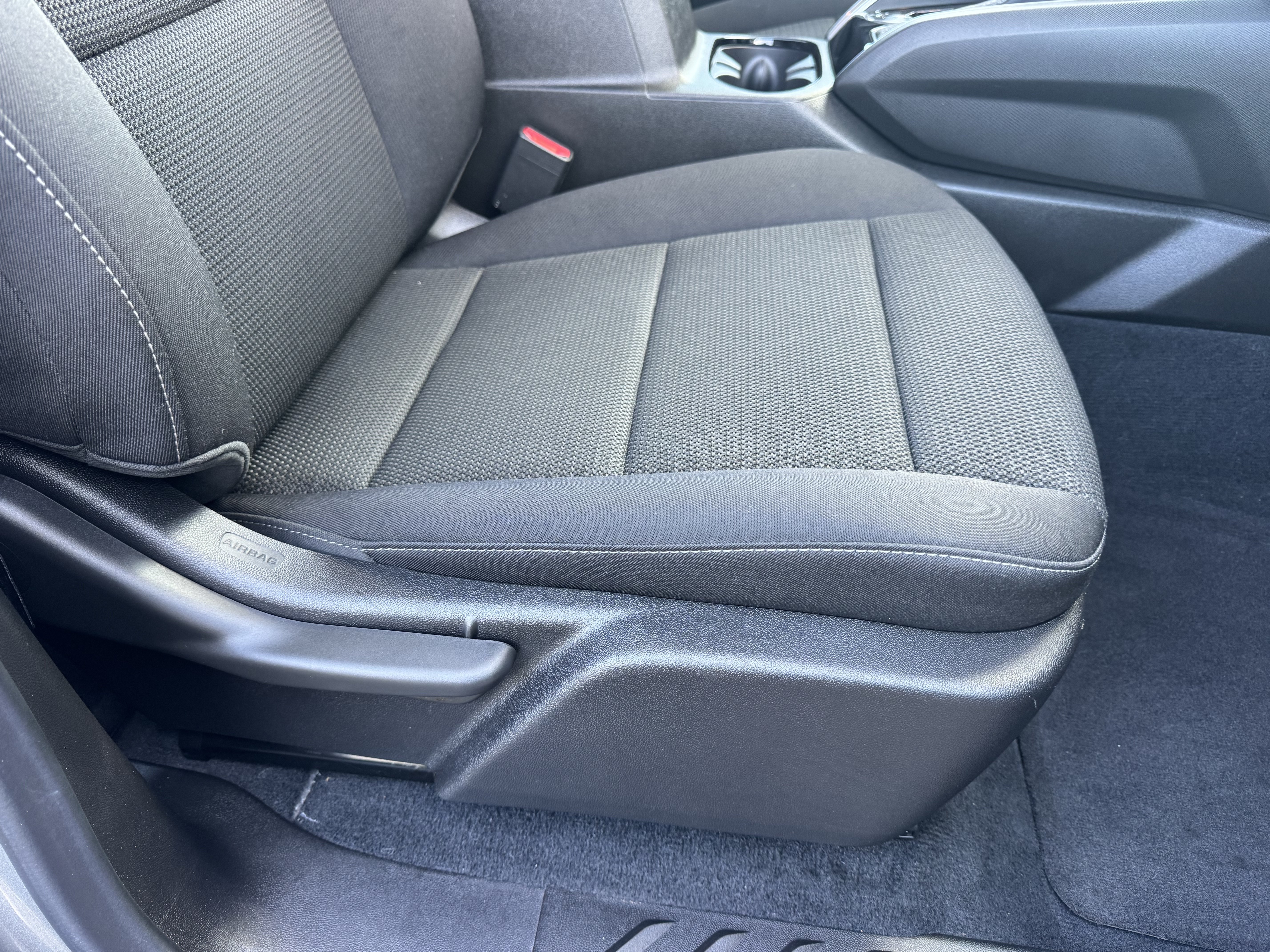 Used 2024 Chevrolet Colorado LT AWD/4WD image 21