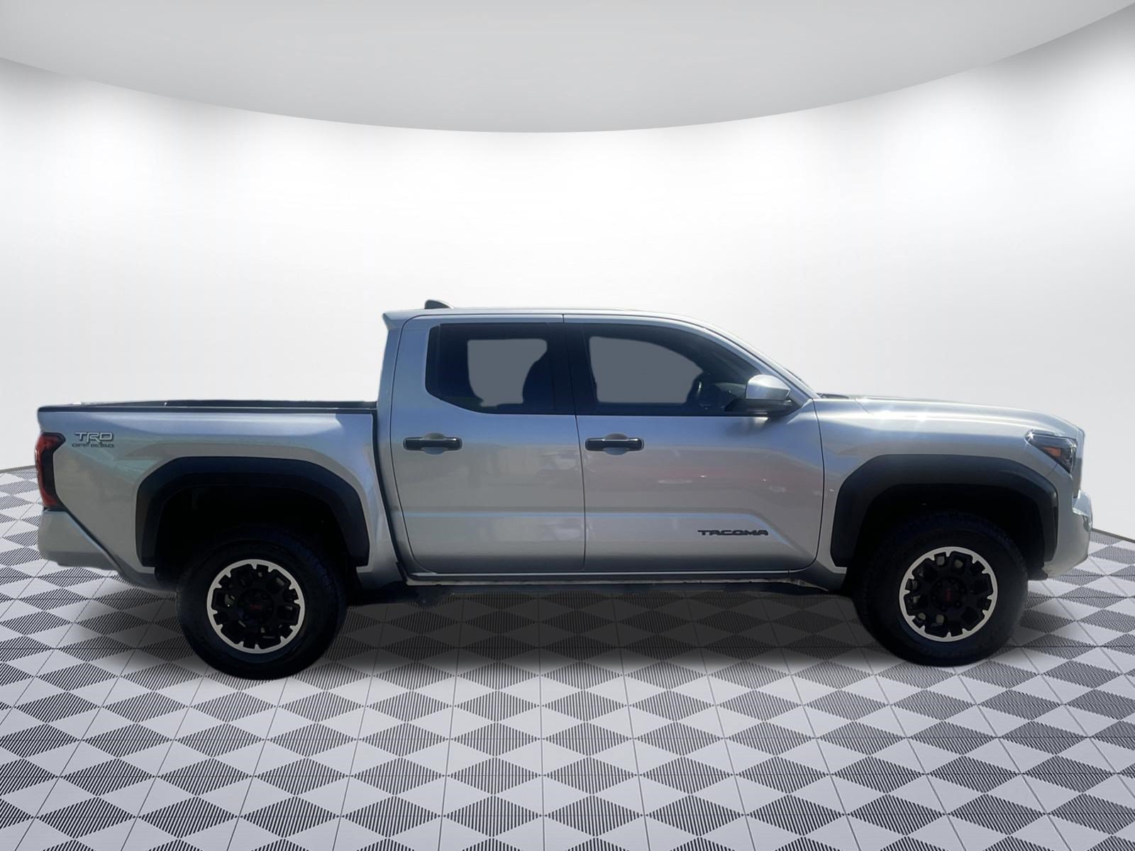 Used 2024 Toyota Tacoma TRD Off-Road AWD/4WD image 2