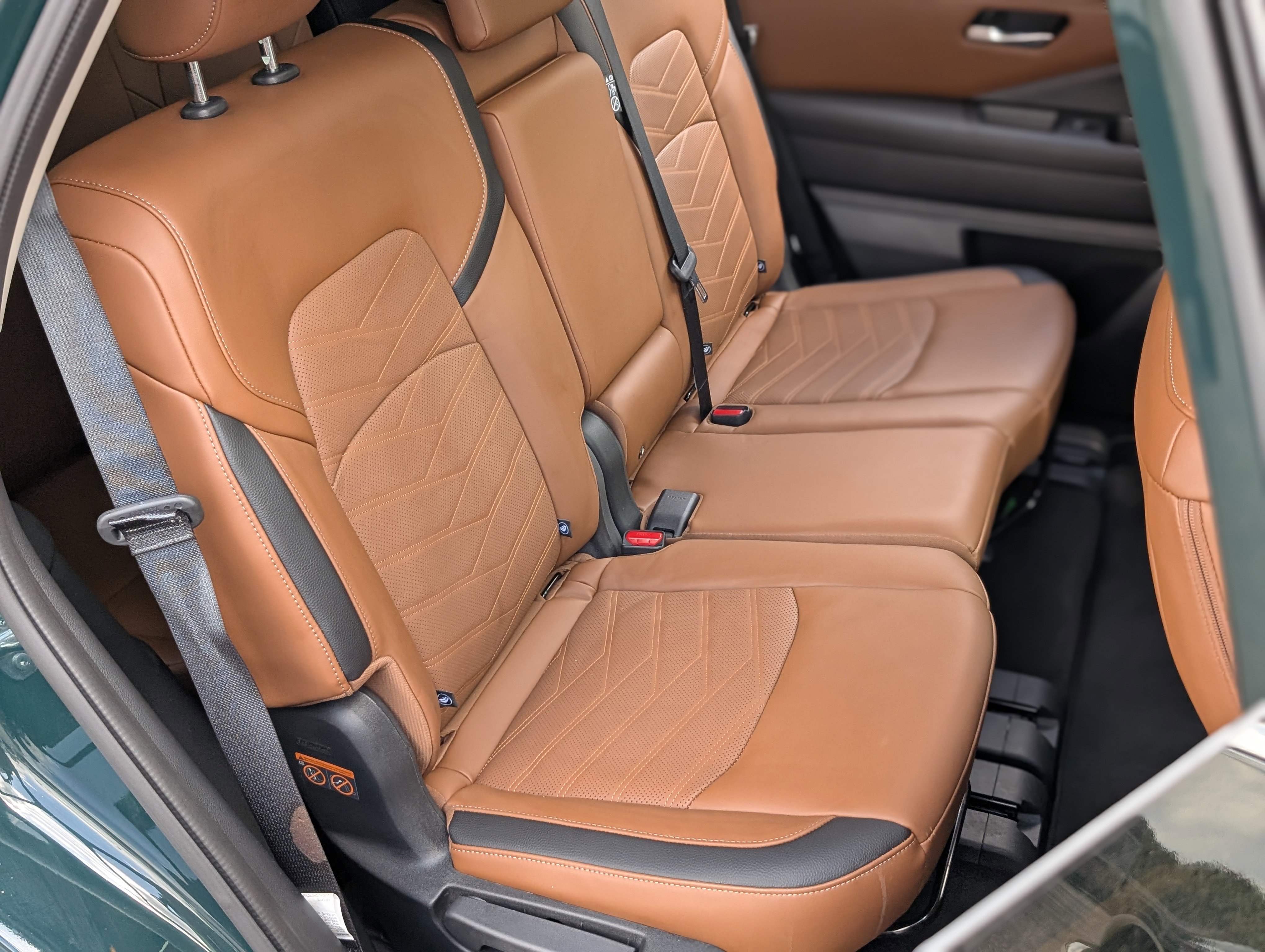 Used 2024 Nissan Pathfinder Platinum w/ Cargo Package image 23