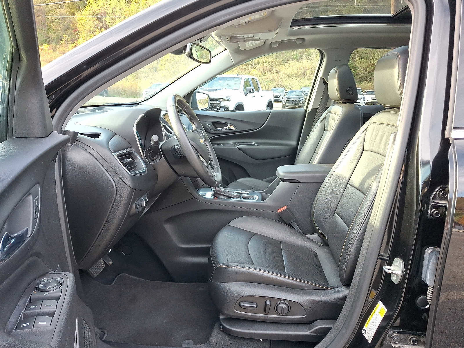 Used 2020 Chevrolet Equinox LT w/ Midnight Edition image 15