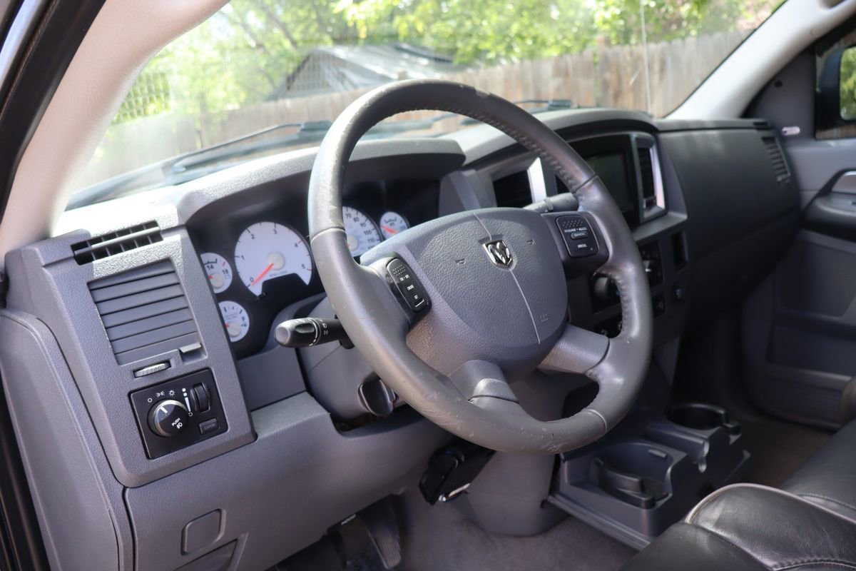 Used 2009 Dodge Ram 2500 Truck SLT w/ Popular Equipment Group AWD/4WD image 15