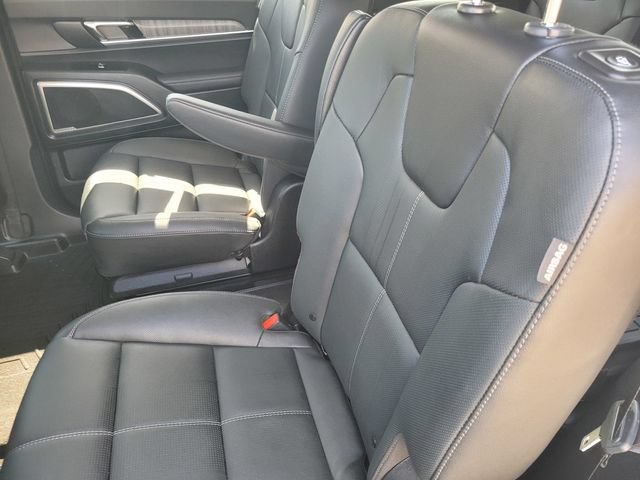 Used 2025 Kia Telluride EX w/ EX Captain's Chair Package AWD/4WD image 13