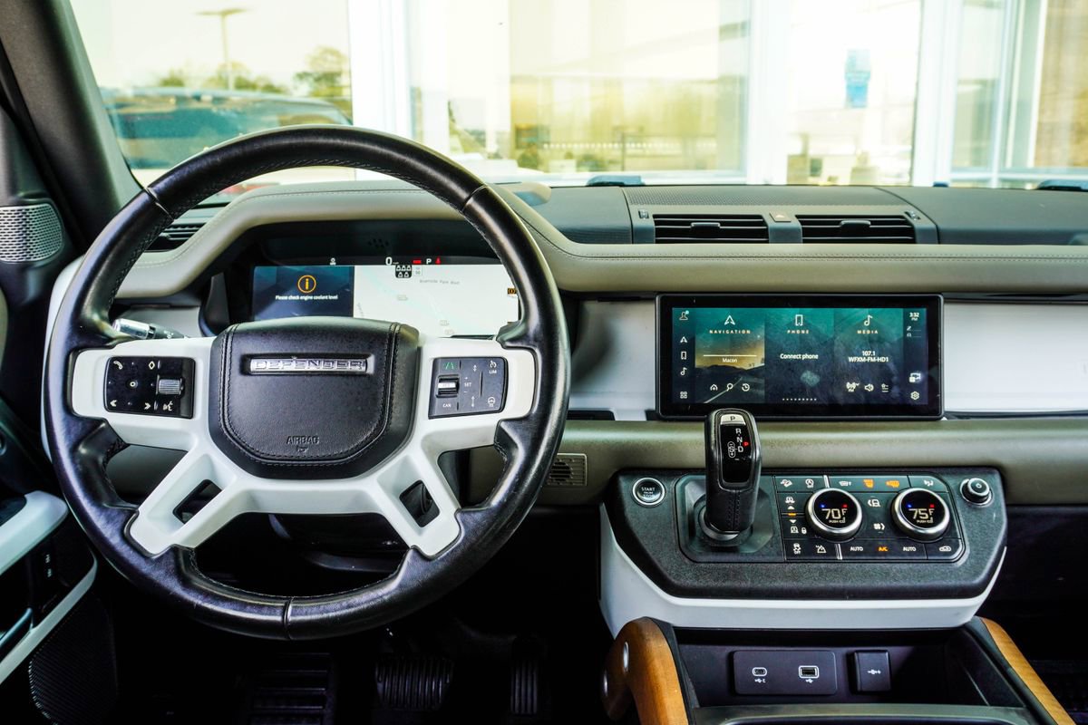 Used 2021 Land Rover Defender 110 X-Dynamic HSE image 17