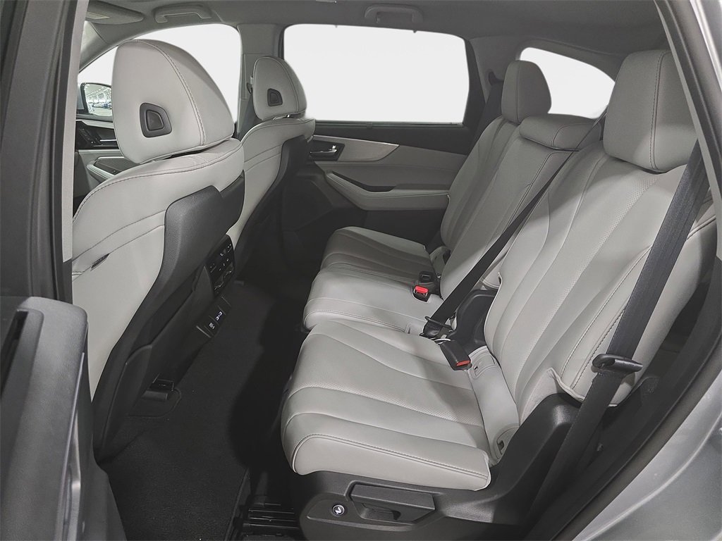 Used 2023 Acura MDX FWD w/ Technology Package image 12