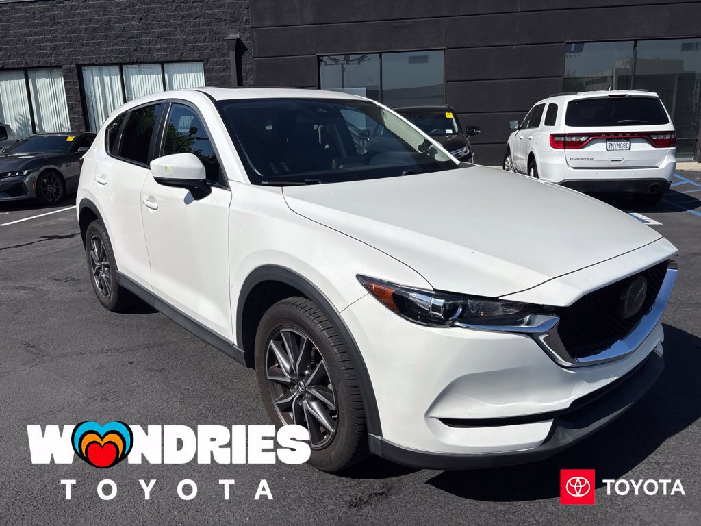 Used 2018 MAZDA CX-5 Touring w/ Preferred Equipment Package FWD image 1