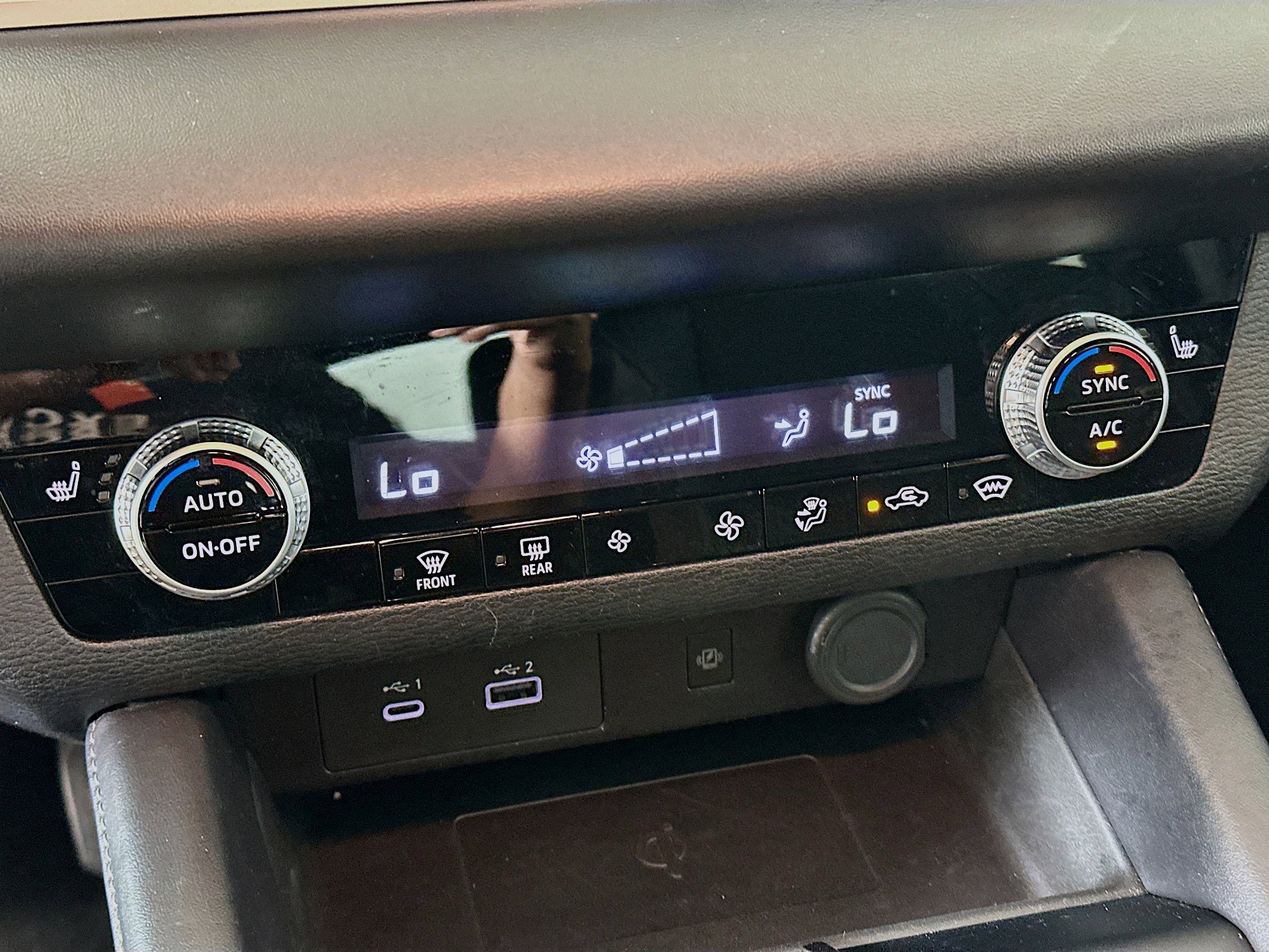 Used 2024 Mitsubishi Outlander SE image 24