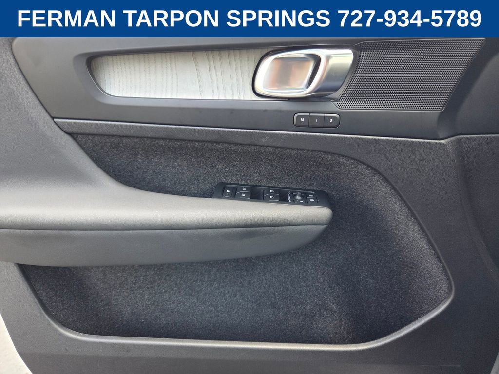 Certified 2026 Volvo XC40 B5 Plus AWD/4WD image 23