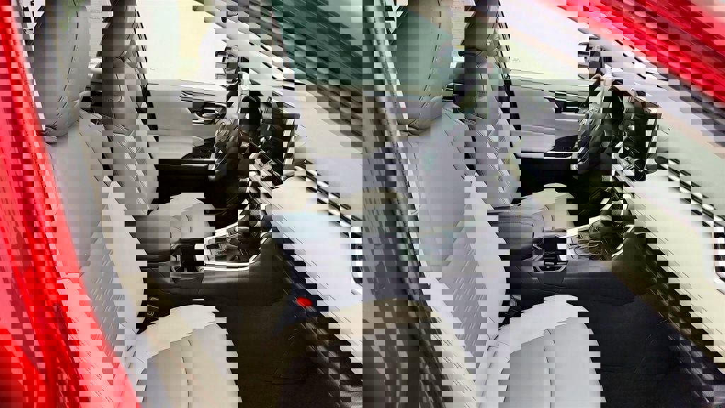 Used 2023 Toyota RAV4 XLE Premium image 24