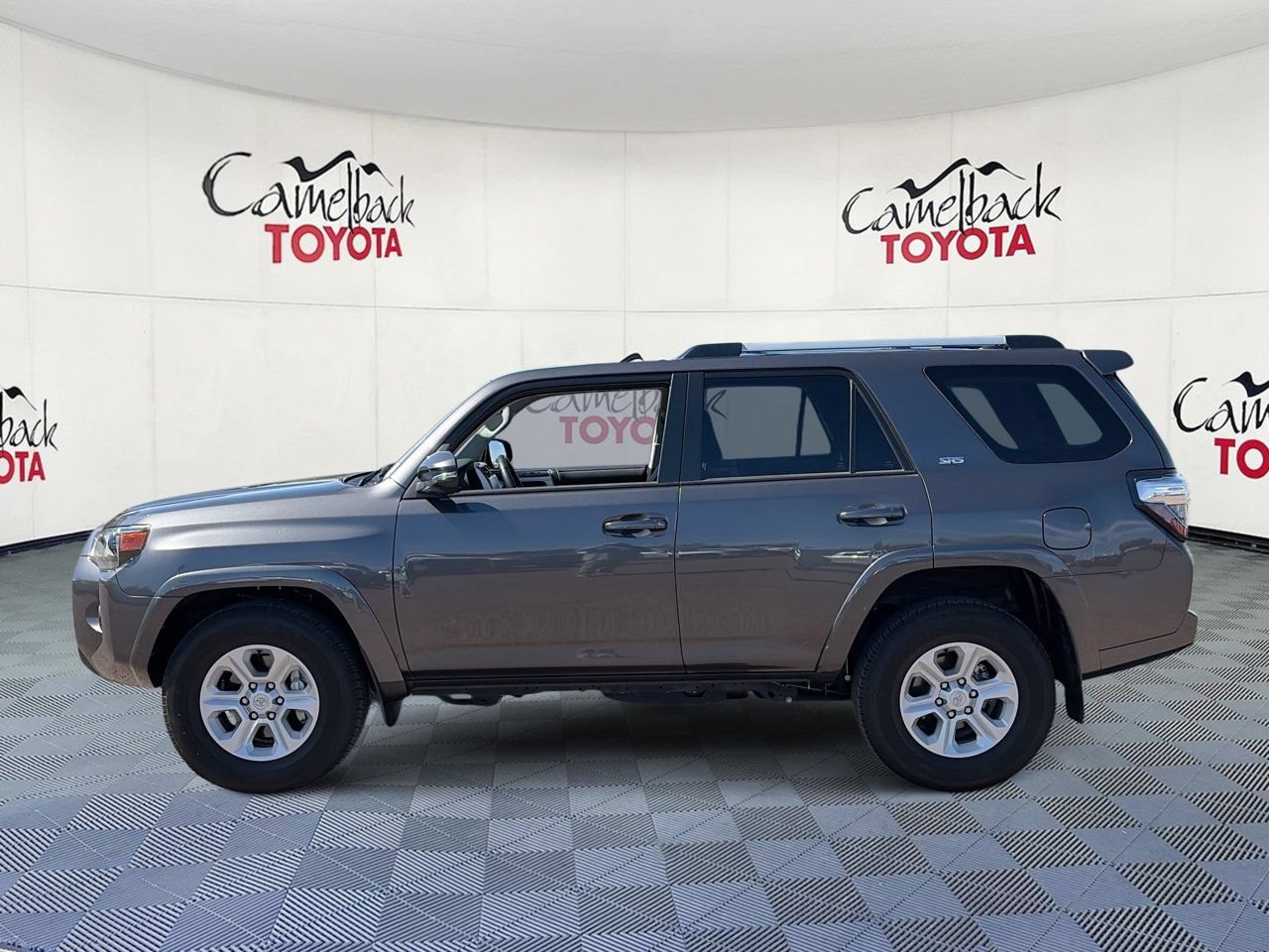 Used 2023 Toyota 4Runner SR5 Premium w/ Moonroof Package RWD image 5