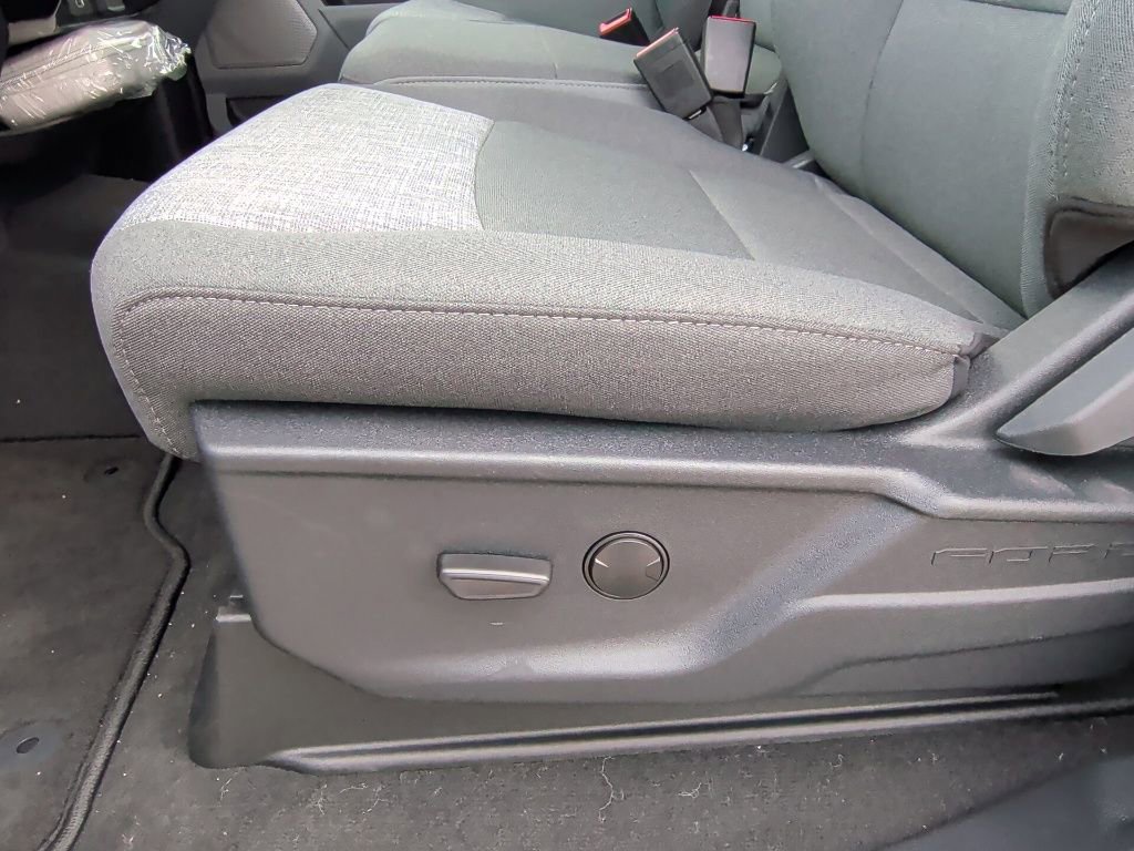 New 2026 Ford F250 XLT w/ XLT Premium Package image 12