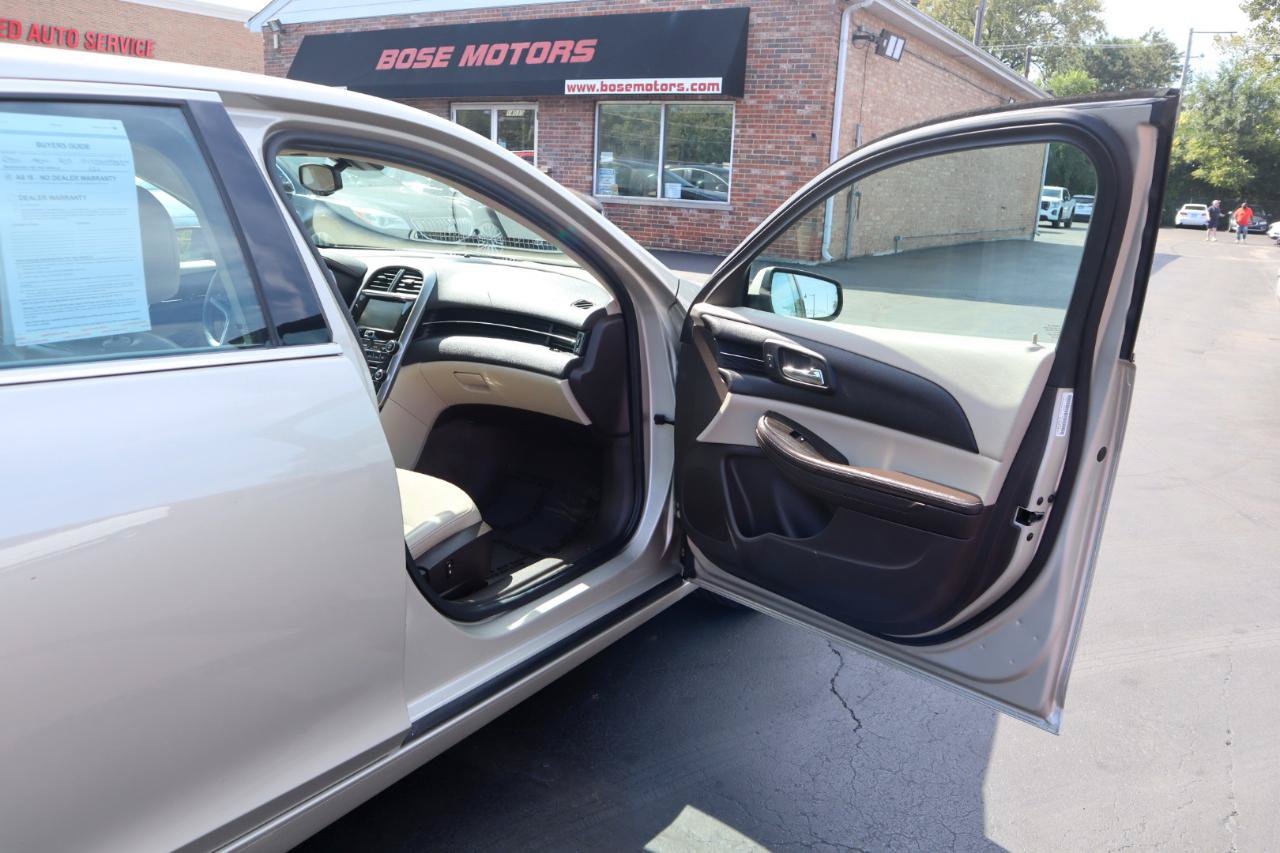 Used 2015 Chevrolet Malibu LT FWD image 10