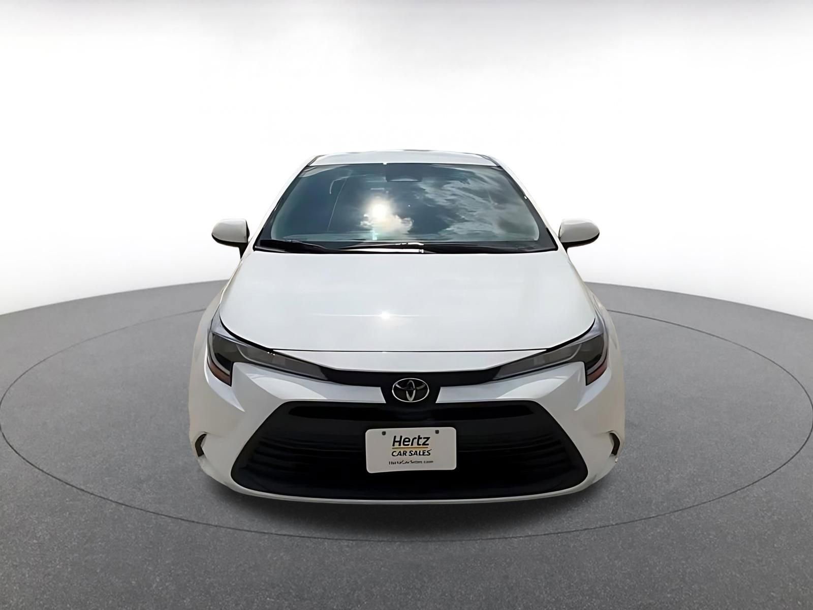 Used 2025 Toyota Corolla LE image 4