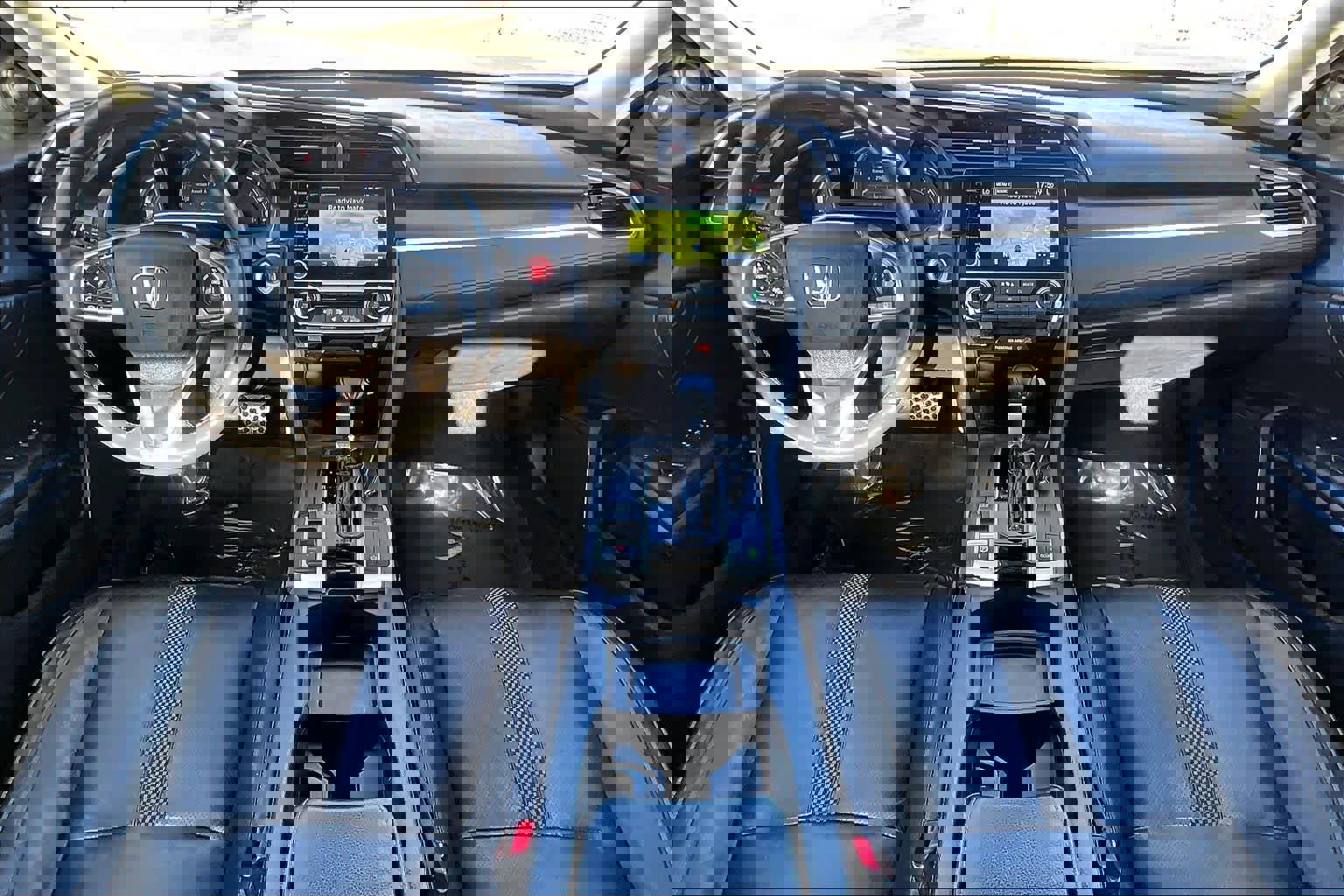 Used 2019 Honda Civic Touring image 15