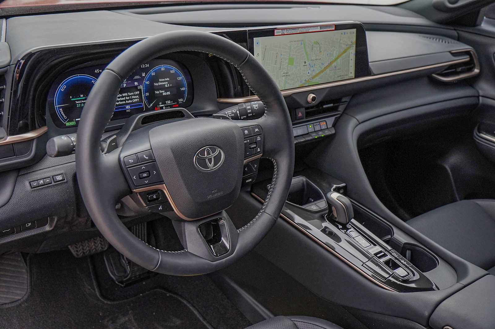 Used 2025 Toyota Crown Signia image 9