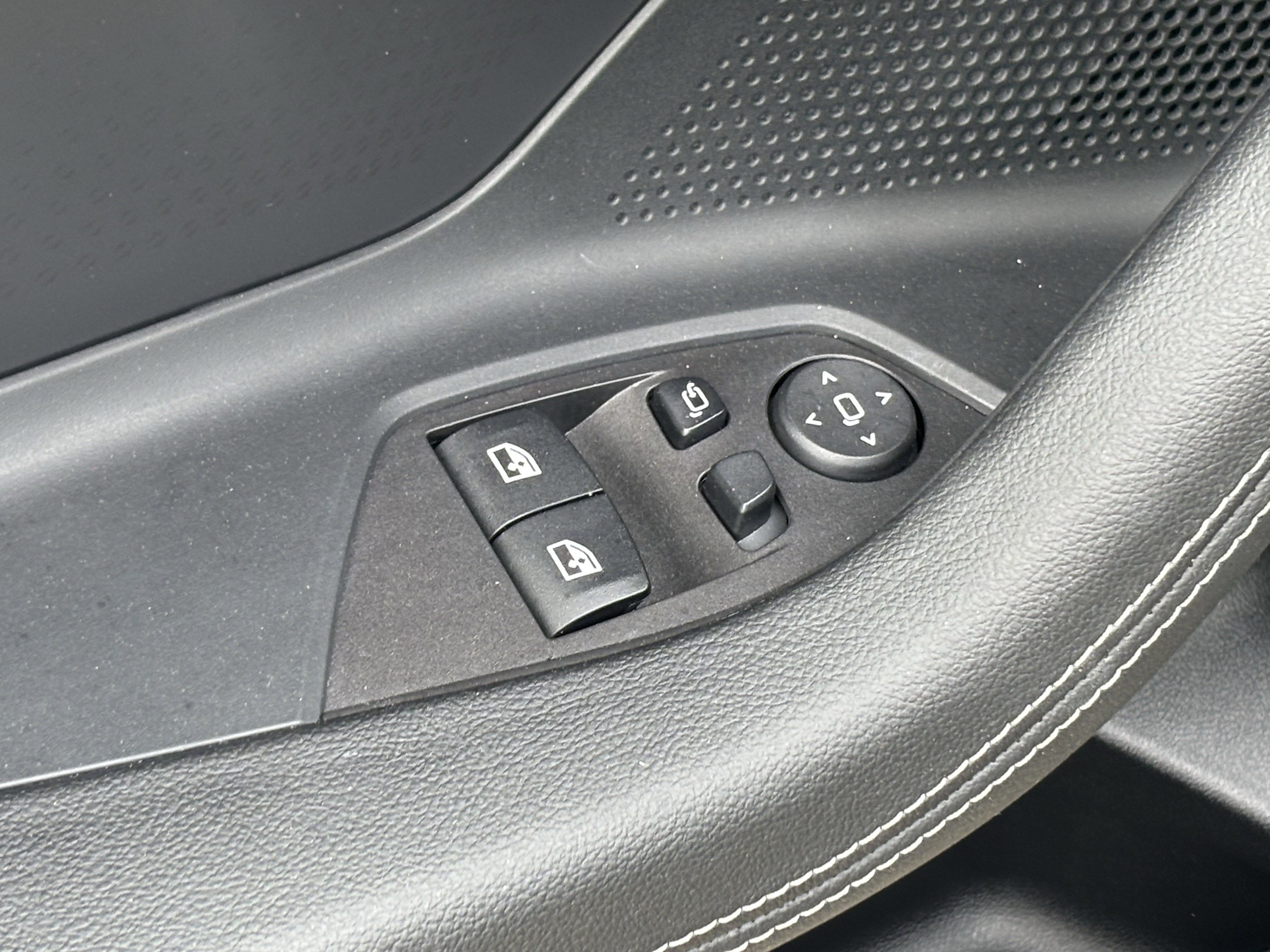 Certified 2025 BMW 230i xDrive Coupe image 15