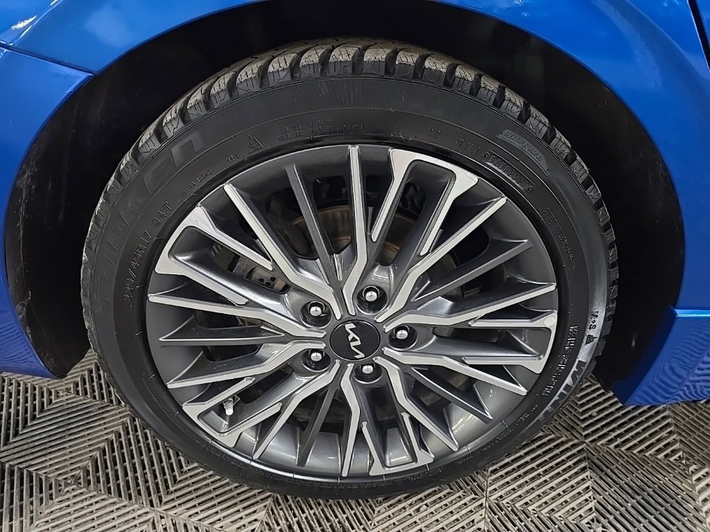 Used 2022 Kia Forte GT-Line w/ GT-Line Technology Package image 17