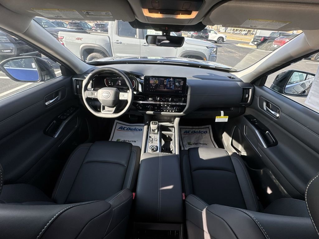 New 2026 Nissan Pathfinder SL image 21