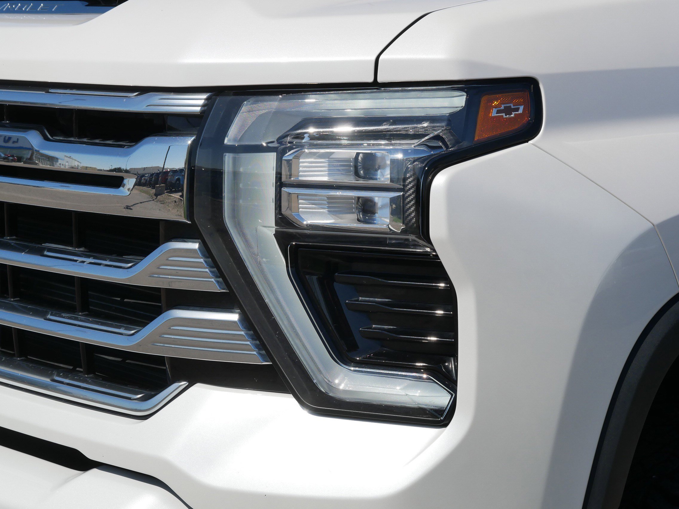 Used 2024 Chevrolet Silverado 2500 High Country w/ Technology Package AWD/4WD image 16