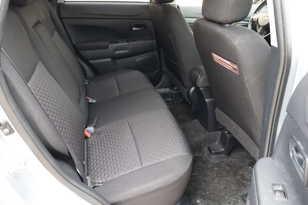 Used 2011 Mitsubishi Outlander Sport SE FWD image 18