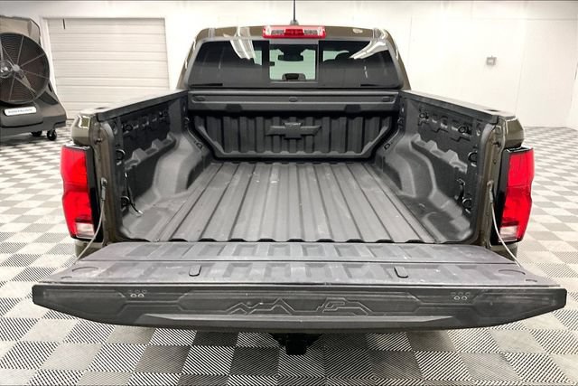 Used 2024 Chevrolet Colorado Z71 w/ Z71 Convenience Package 2 AWD/4WD image 31