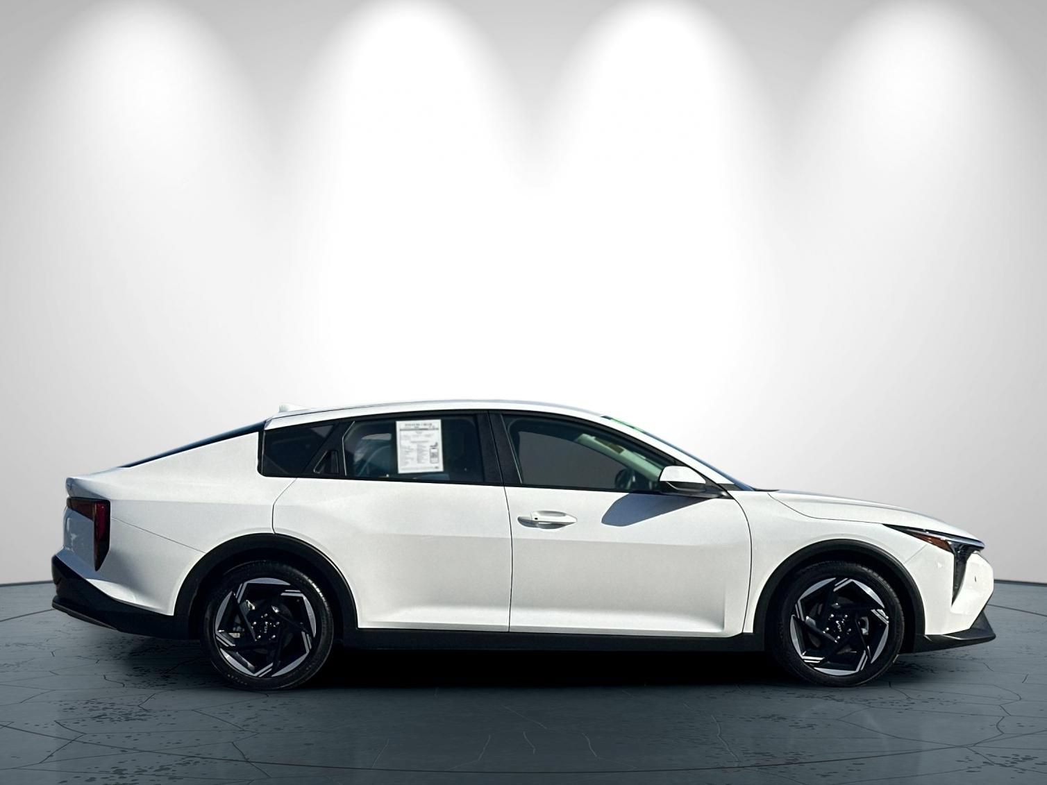 Used 2025 Kia K4 EX FWD image 3