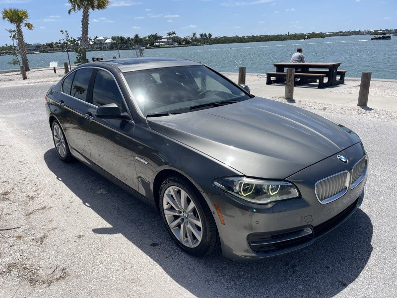 Used 2014 BMW 550i Sedan w/ Executive Package RWD image 31